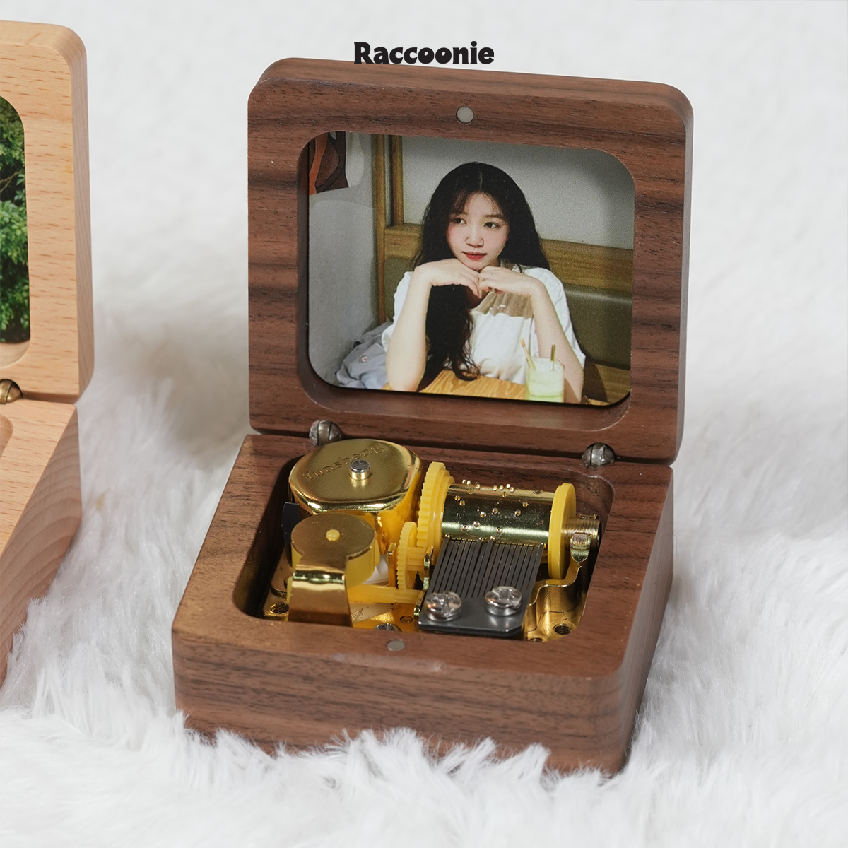 Hộp nhạc cót khắc tên, in hình theo yêu cầu, hộp gỗ óc chó cao cấp, musicbox - quà tặng sinh nhật, kỷ niệm