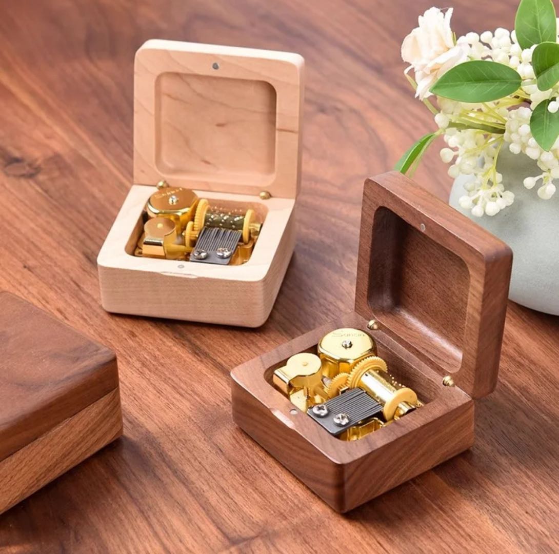 Hộp nhạc cót khắc tên, in hình theo yêu cầu, hộp gỗ óc chó cao cấp, musicbox - quà tặng sinh nhật, kỷ niệm