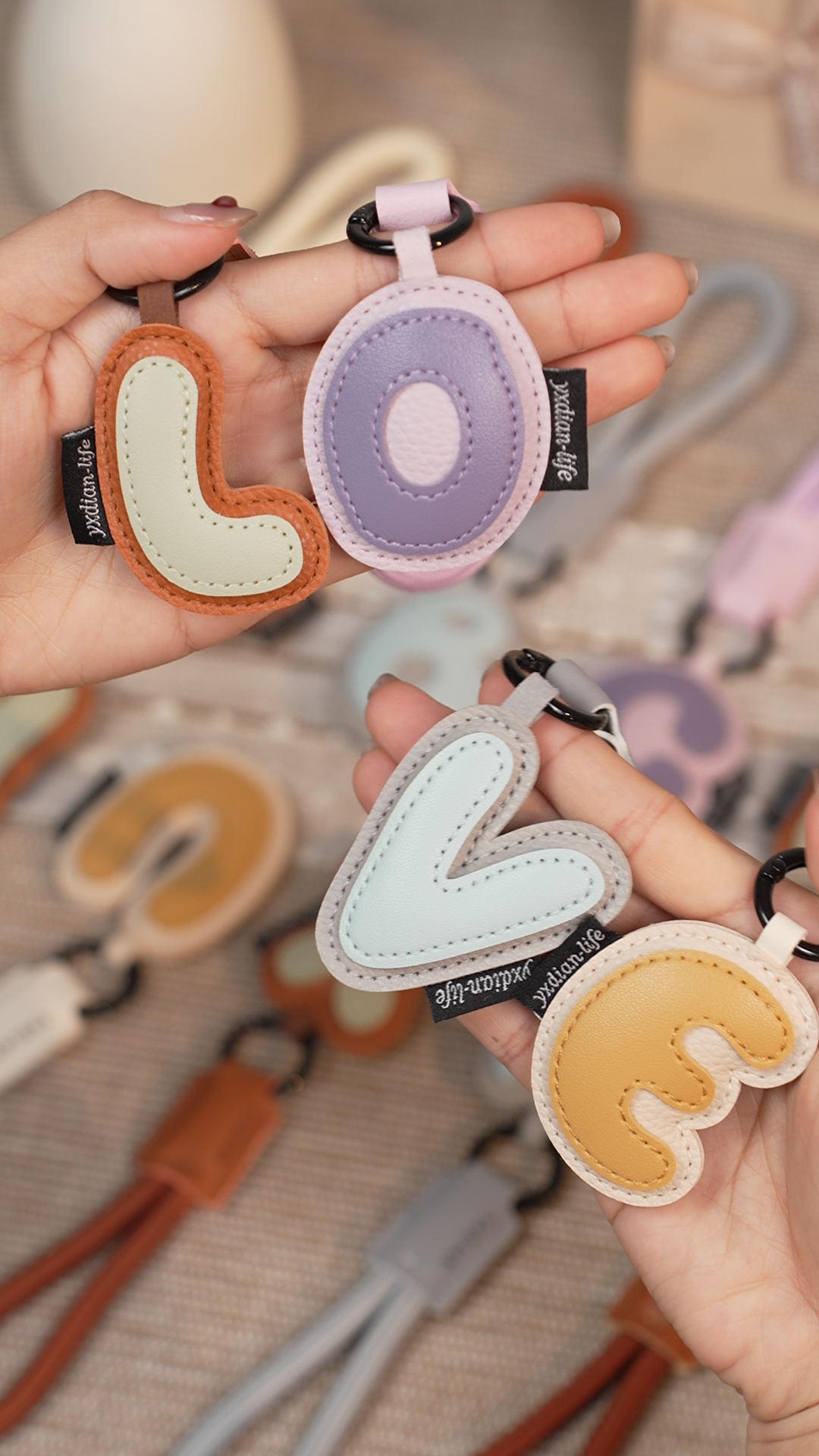 Móc khóa chữ cái - 22 chữ cái alphabet