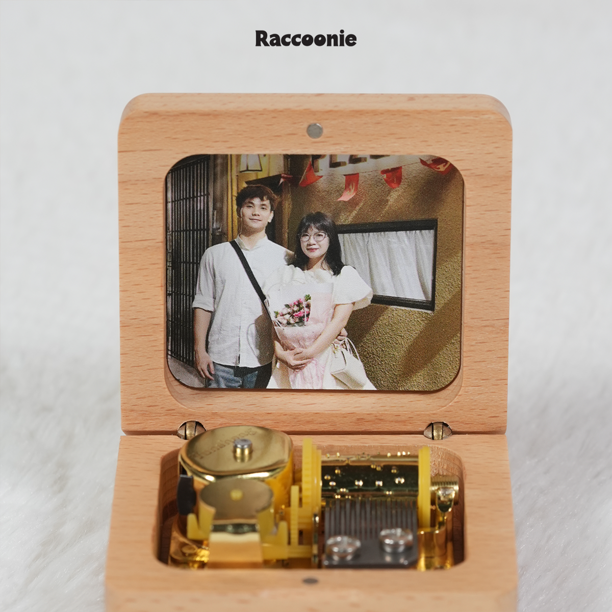 Hộp nhạc cót khắc tên, in hình theo yêu cầu, hộp gỗ óc chó cao cấp, musicbox - quà tặng sinh nhật, kỷ niệm