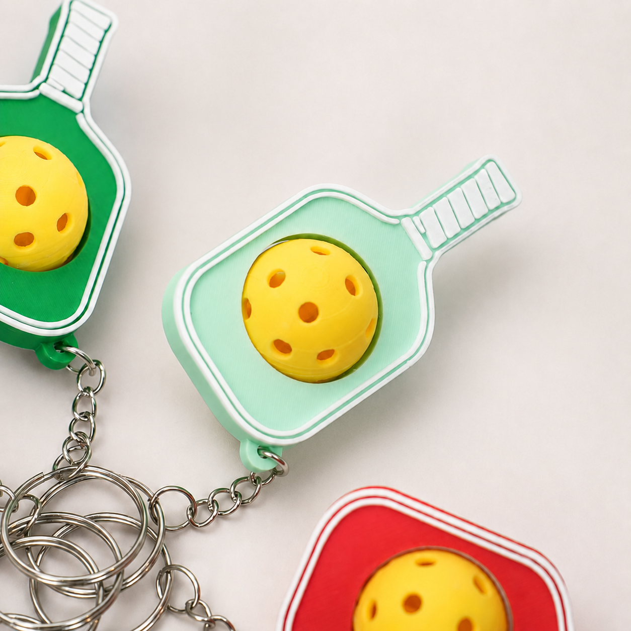 Móc Khóa Pickleball Bóng Xoay Tròn - Móc Khóa Vợt Pickleball 3D Kèm Charm Tên Theo Yêu Cầu