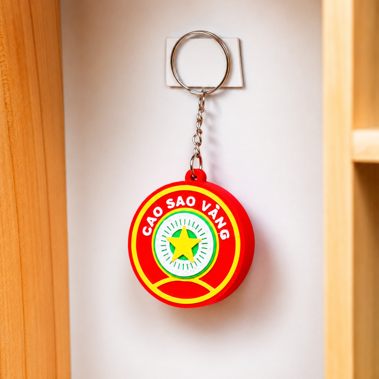 Móc Khóa Cao Sao Vàng - Mô Hình Hộp Dầu Mini, Quà Tặng Lưu Niệm Độc Đáo