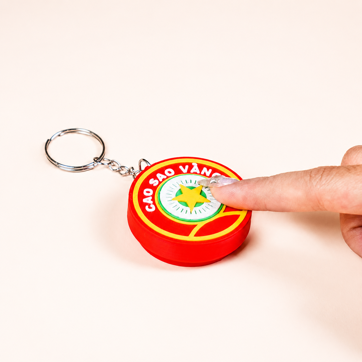 Móc Khóa Cao Sao Vàng - Mô Hình Hộp Dầu Mini, Quà Tặng Lưu Niệm Độc Đáo