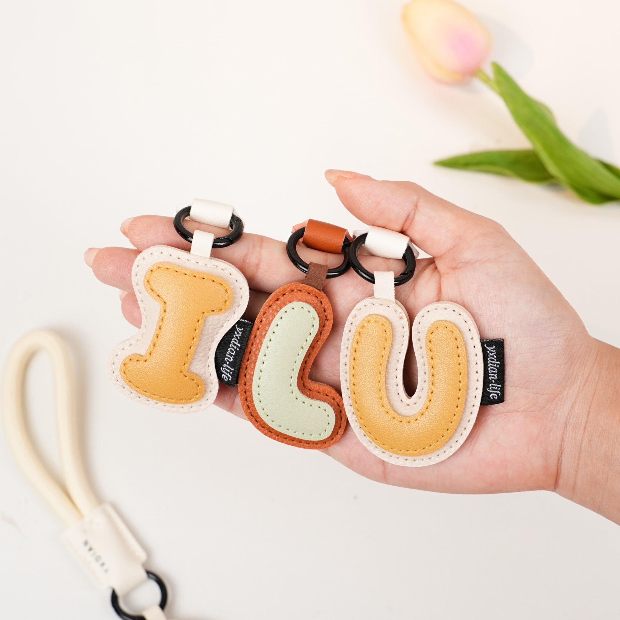 Móc khóa chữ cái - 22 chữ cái alphabet