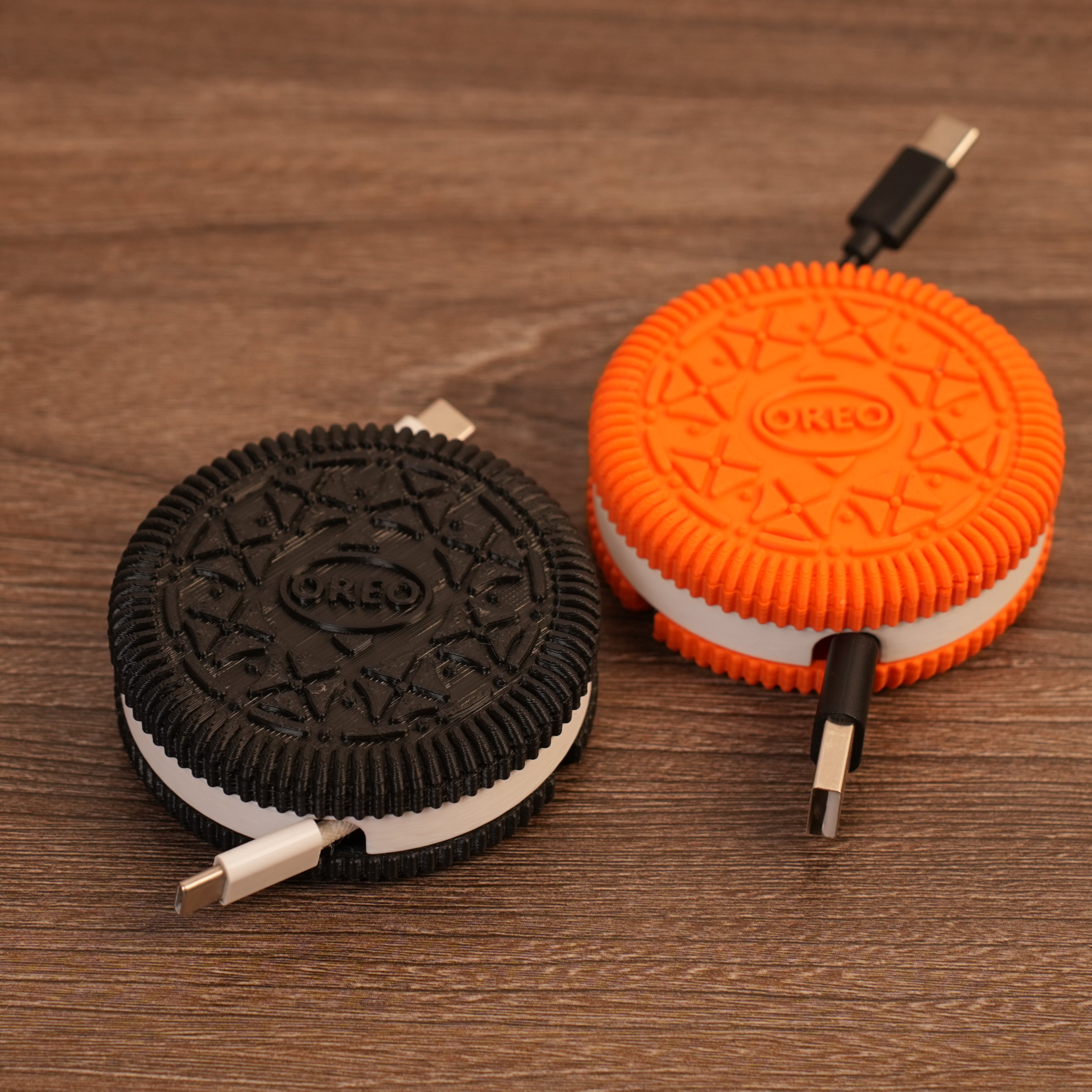 Cuộn Thu Gọn Dây Sạc Oreo