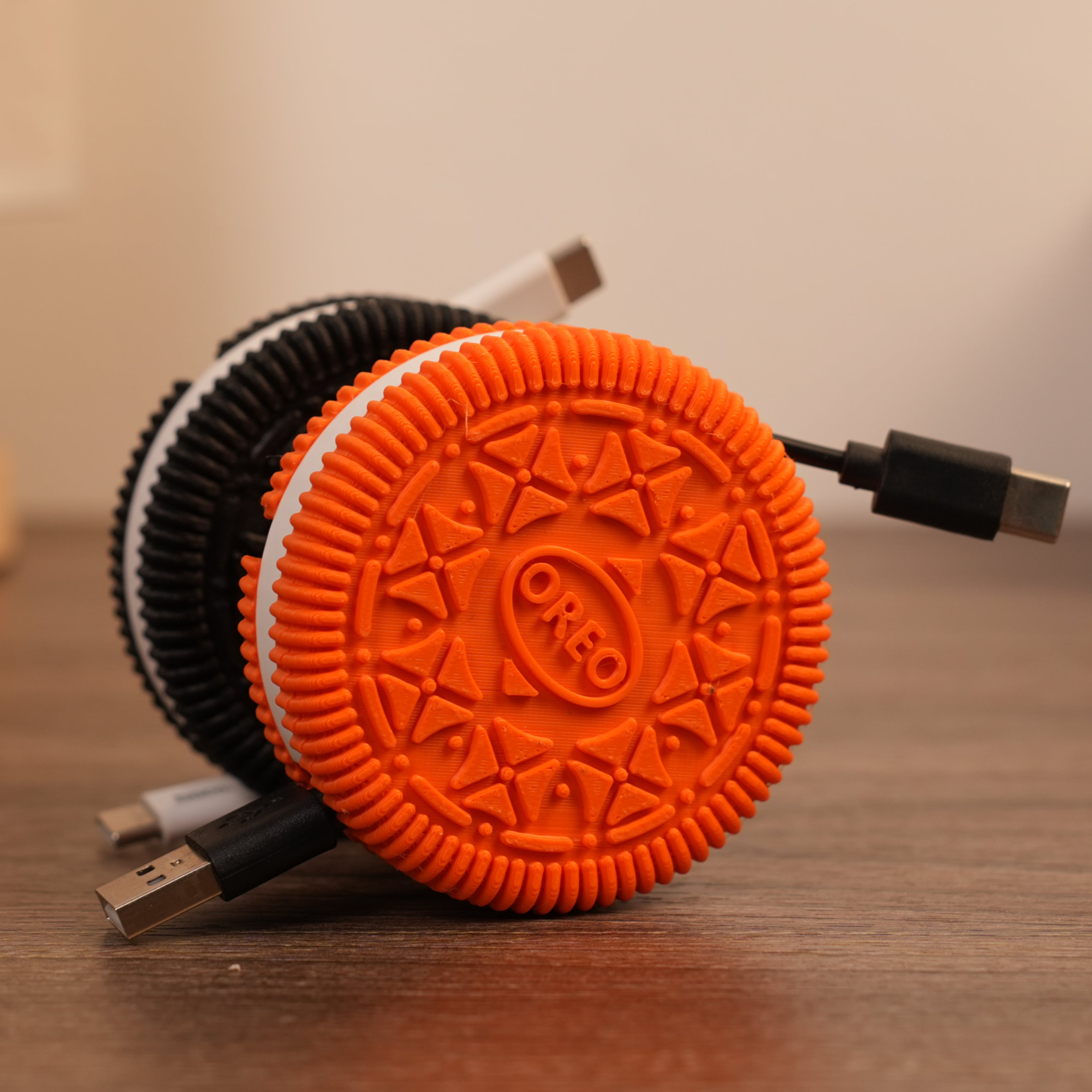 Cuộn Thu Gọn Dây Sạc Oreo