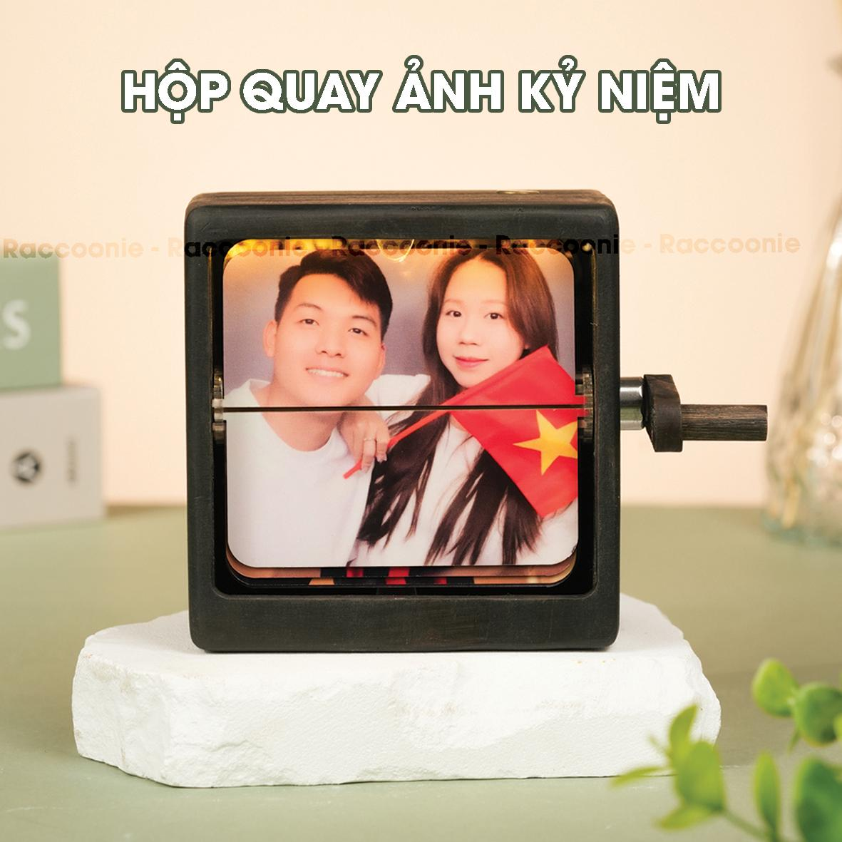 Hộp quay ảnh kỷ niệm - flip photo box - tích hợp đèn LED - in hình ảnh theo yêu cầu - Raccoonie