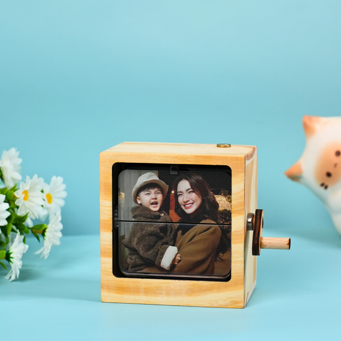 Hộp quay ảnh kỷ niệm - flip photo box - tích hợp đèn LED - in hình ảnh theo yêu cầu - Raccoonie