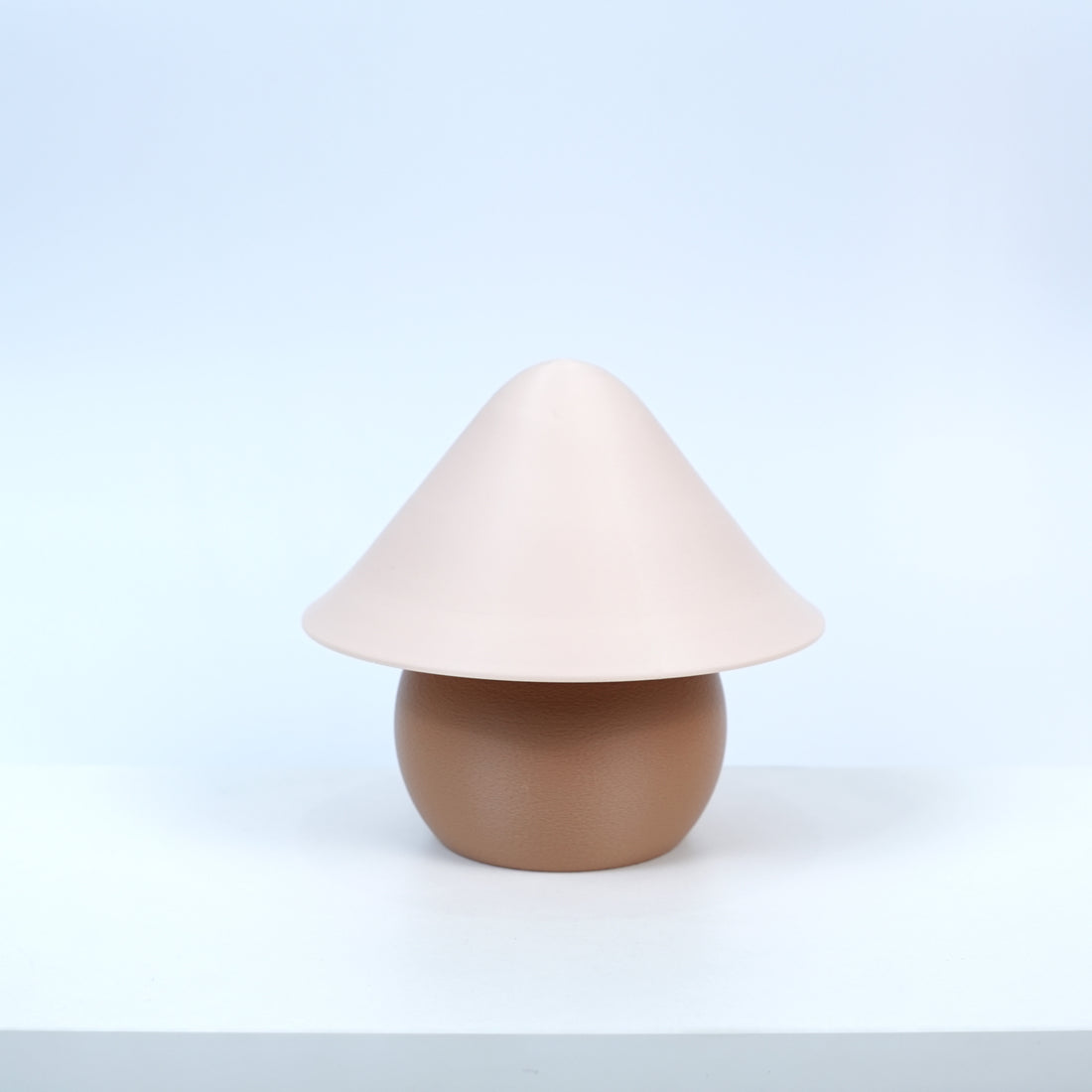 Amber Dome Lamp – Đèn Ngủ Trang Trí Đầu Giường, Ánh Sáng Vàng Ấm Sang Trọng